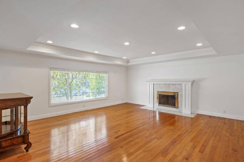 San Jose, CA 95128,692 Menker AVE
