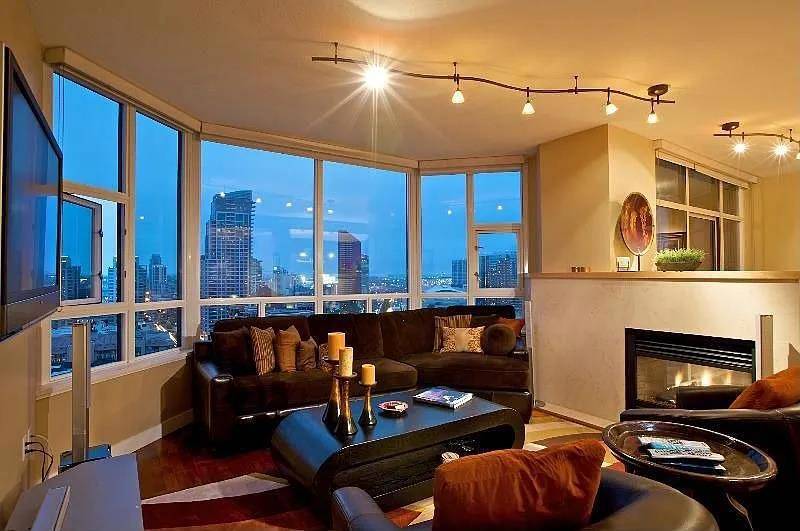 San Diego, CA 92101,700 W Harbor DR