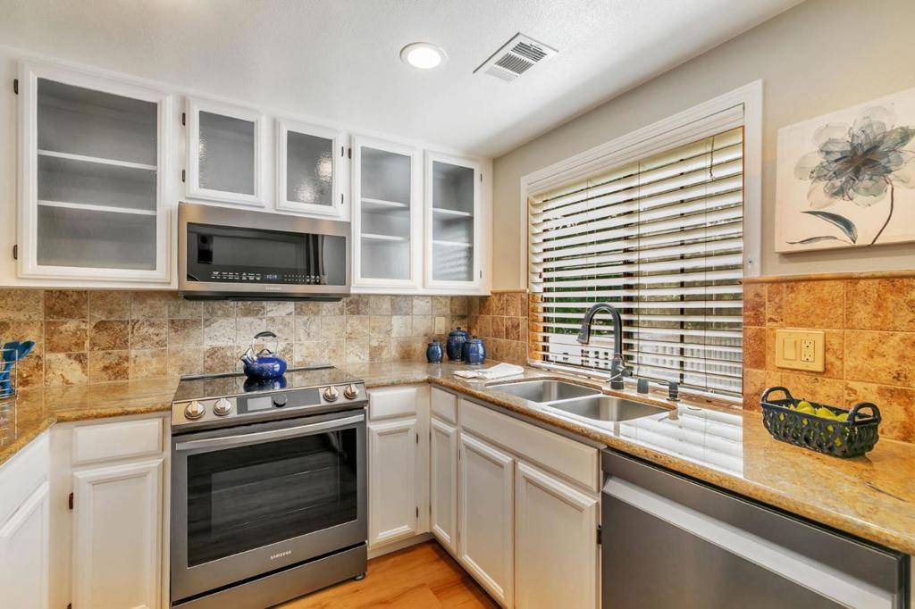 San Jose, CA 95121,2712 Buena View CT
