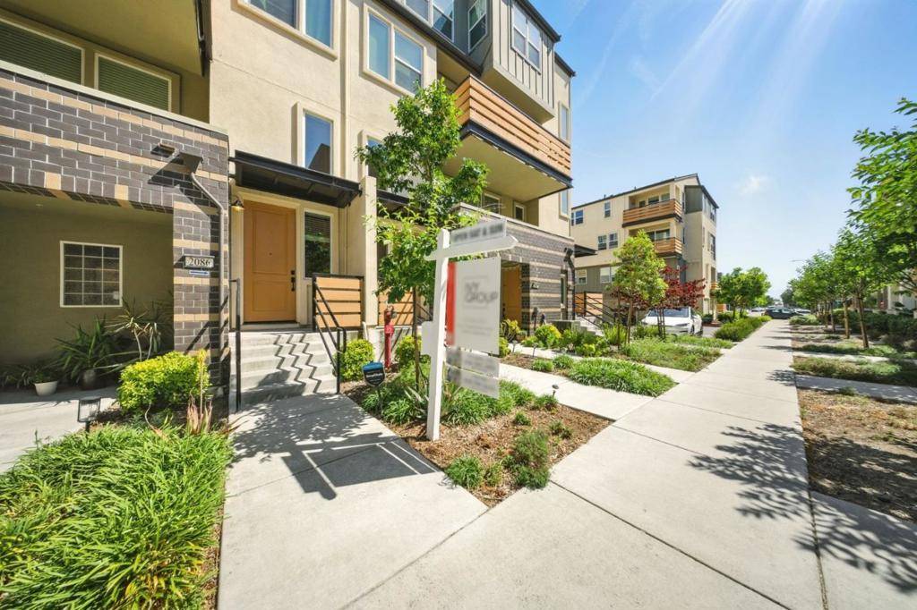 San Jose, CA 95133,2086 Mahuron CIR