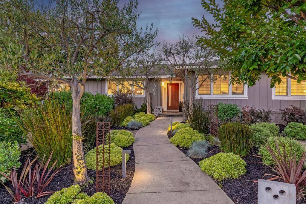 Mountain View, CA 94040,1901 Golden WAY