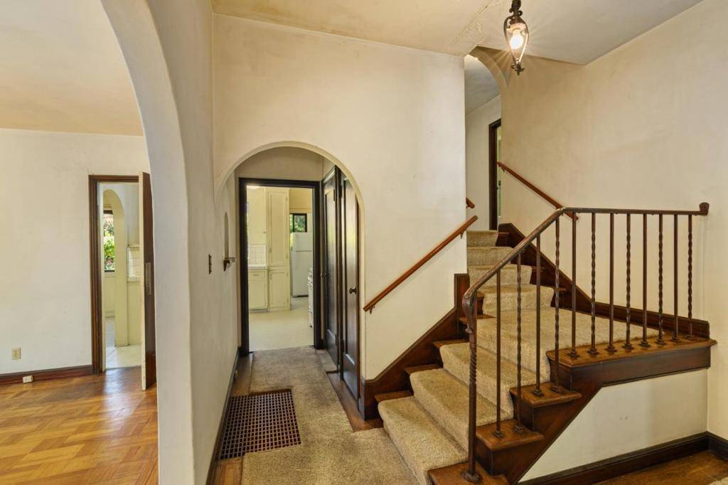 Burlingame, CA 94010,1317 Laguna AVE