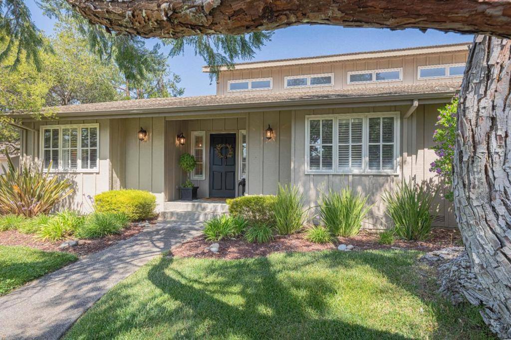 CA 93908,25547 Meadowview Circle