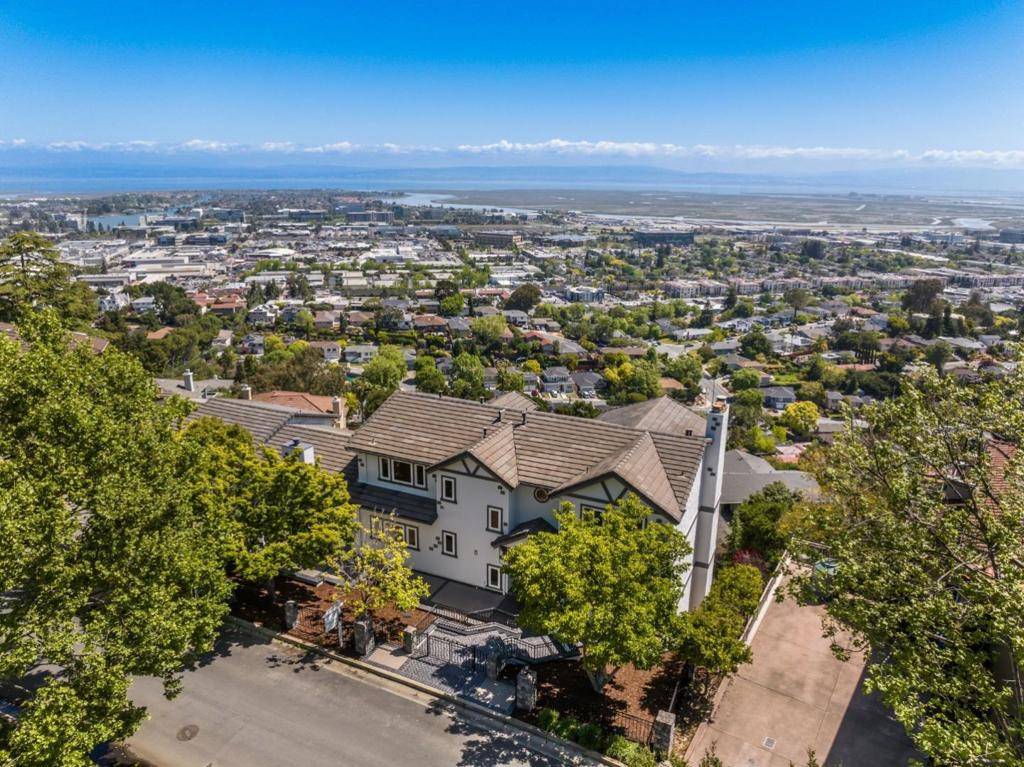 San Carlos, CA 94070,70 Ensenada RD