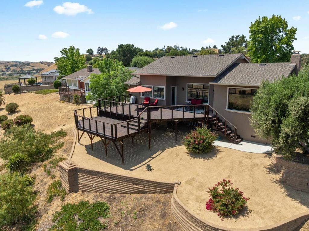 Hollister, CA 95023,38 Barbras CT