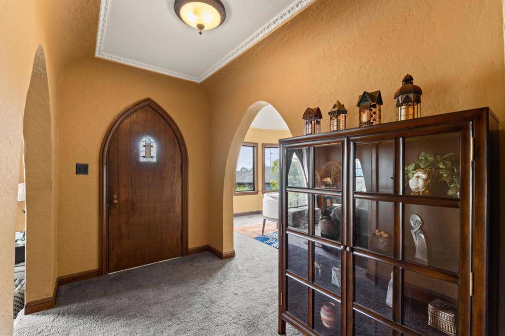 Belmont, CA 94002,1564 Molitor RD