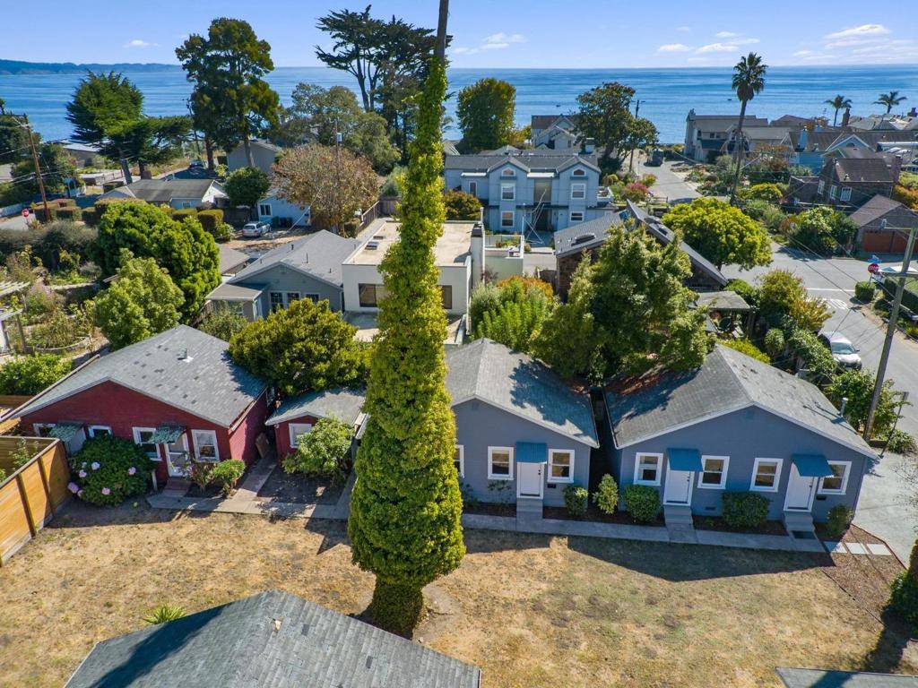 Capitola, CA 95010,202 Hollister AVE