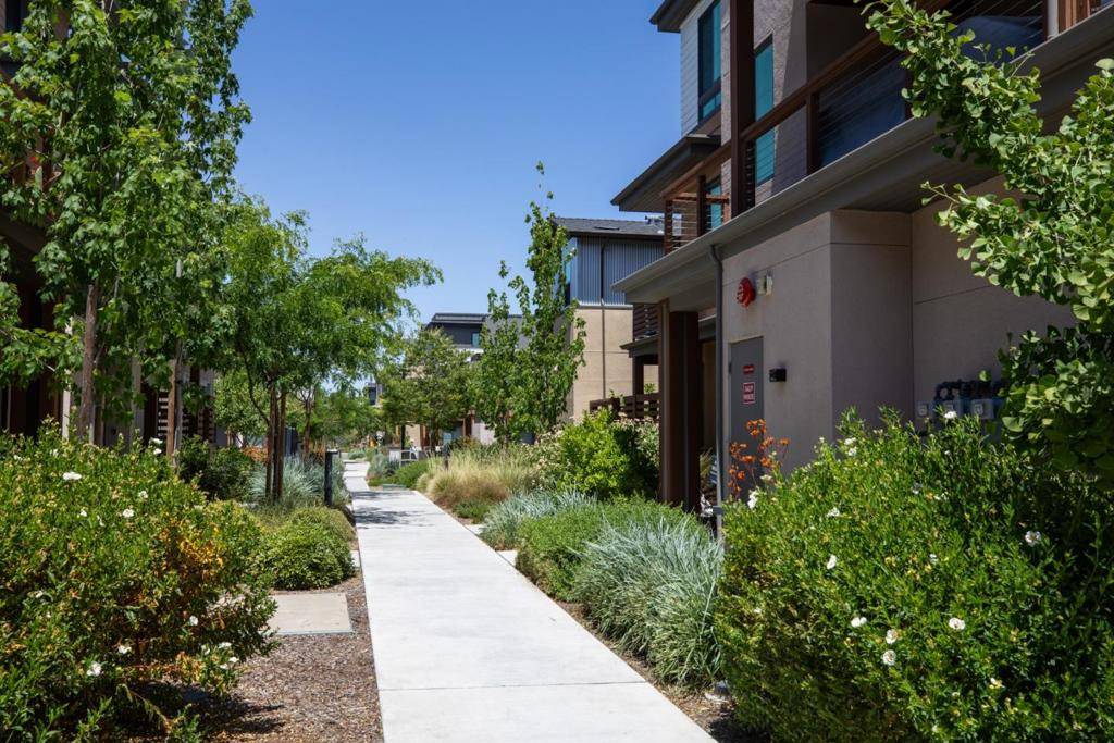 Los Gatos, CA 95032,15117 Shore DR