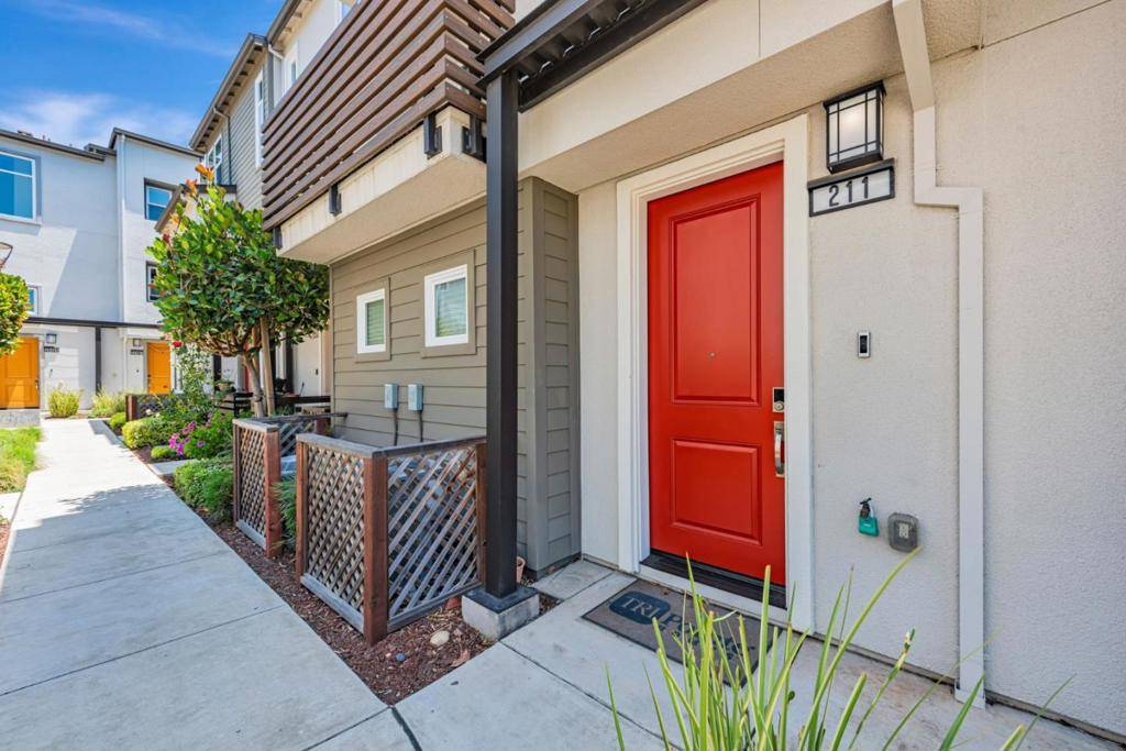 Fremont, CA 94539,211 Spire