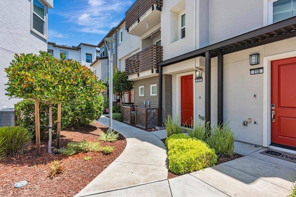 Fremont, CA 94539,211 Spire