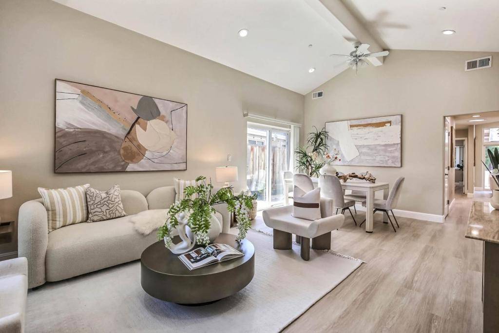 Cupertino, CA 95014,10289 Menhart LN