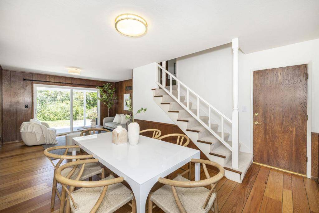 Palo Alto, CA 94303,774 Christine DR
