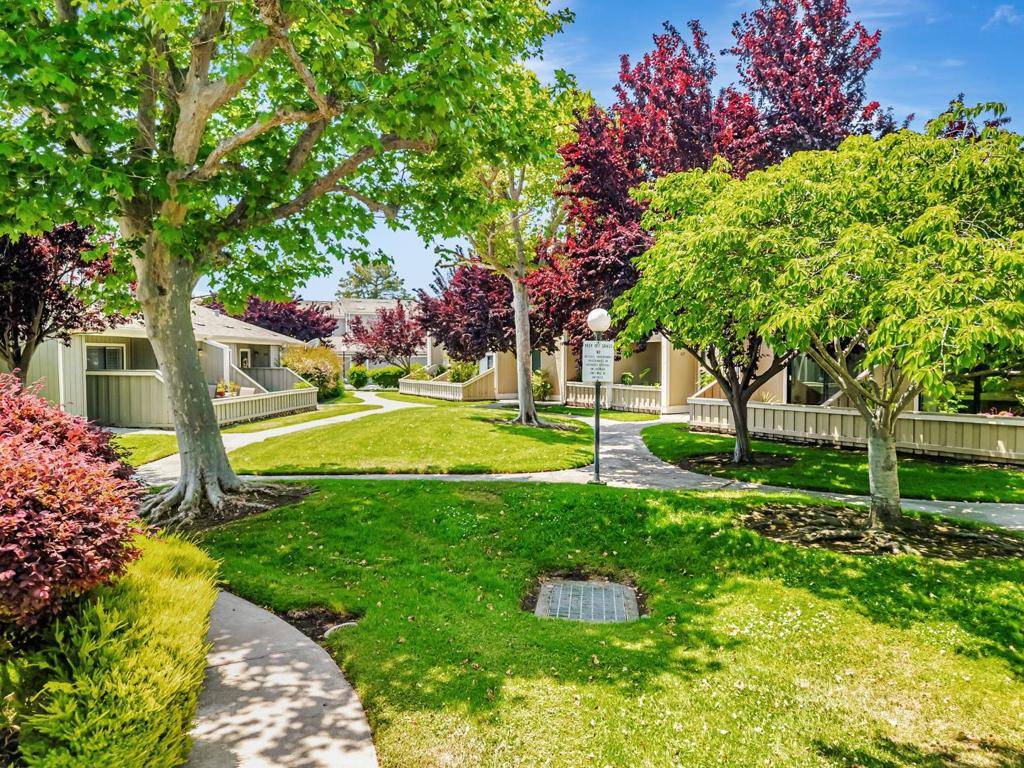 Foster City, CA 94404,823 Perseus LN