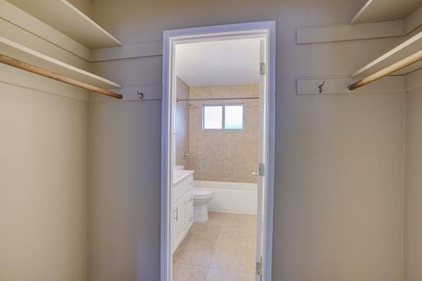 Belmont, CA 94002,2220 Lake RD #D5