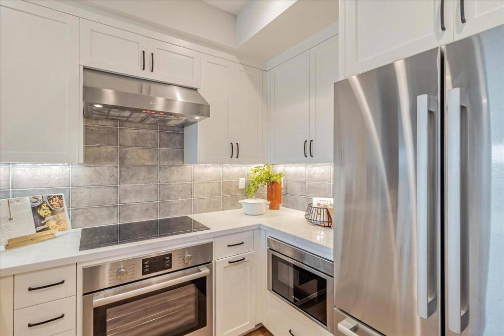 1129 Esther CT Palo Alto, CA 94303