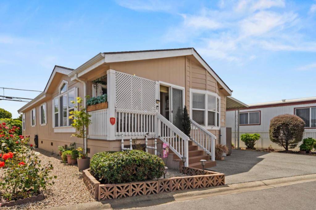 Salinas, CA 93906,55 San Juan Grade RD