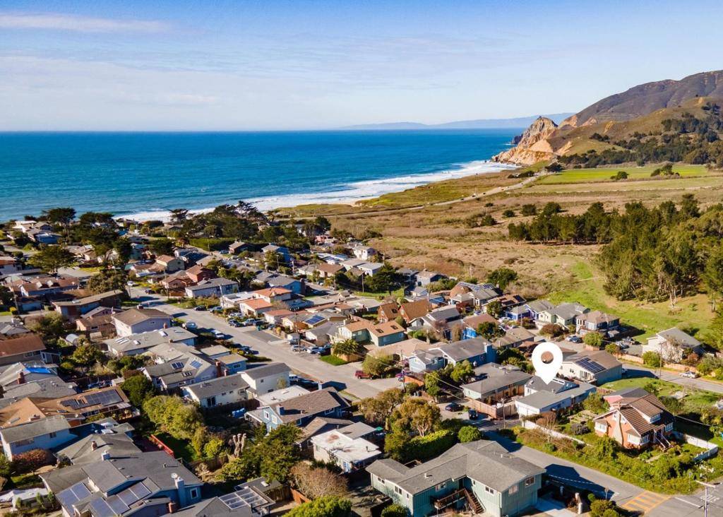 Montara, CA 94037,475 4th ST