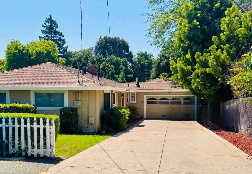 East Palo Alto, CA 94303,2085 Addison AVE