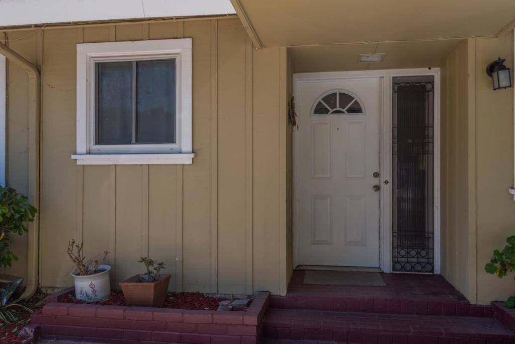 East Palo Alto, CA 94303,2085 Addison AVE