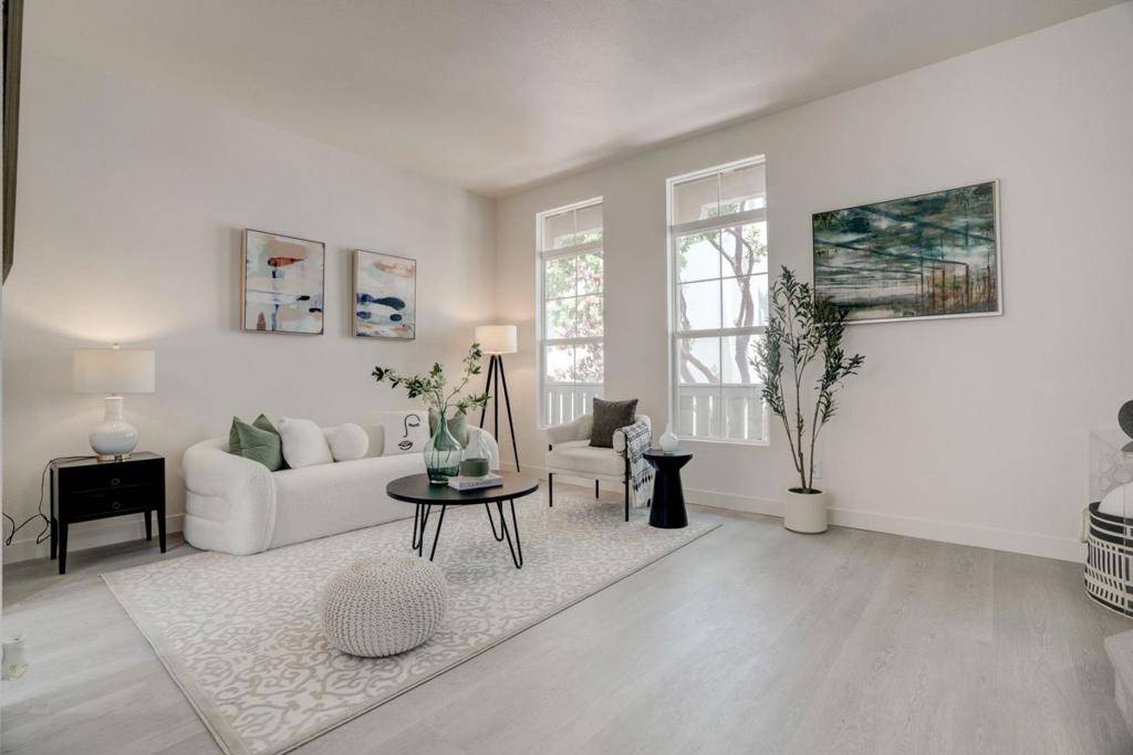 Milpitas, CA 95035,60 Rain WALK