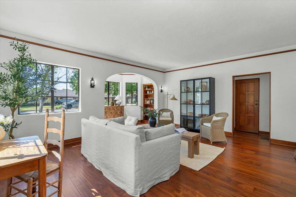 Gilroy, CA 95020,731 5th ST
