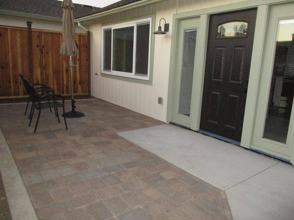 Gilroy, CA 95020,1160 3rd ST #B
