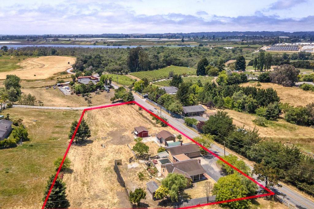 Watsonville, CA 95076,137 Whiting RD