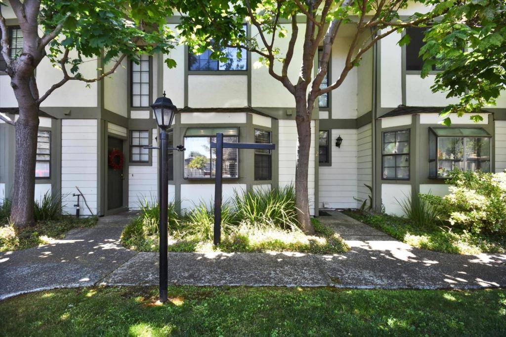 Mountain View, CA 94043,175 Evandale AVE #2