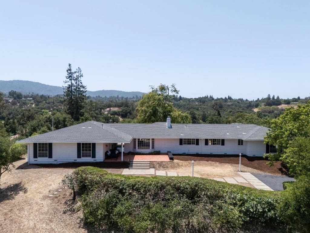 Los Altos Hills, CA 94022,26666 Laurel LN