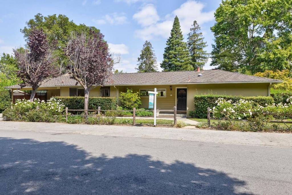Menlo Park, CA 94025,260 Santa Monica AVE