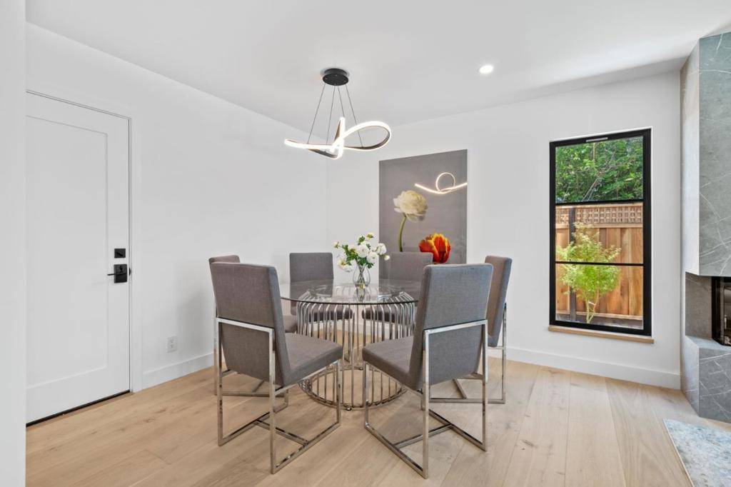 2330 Sierra CT Palo Alto, CA 94303