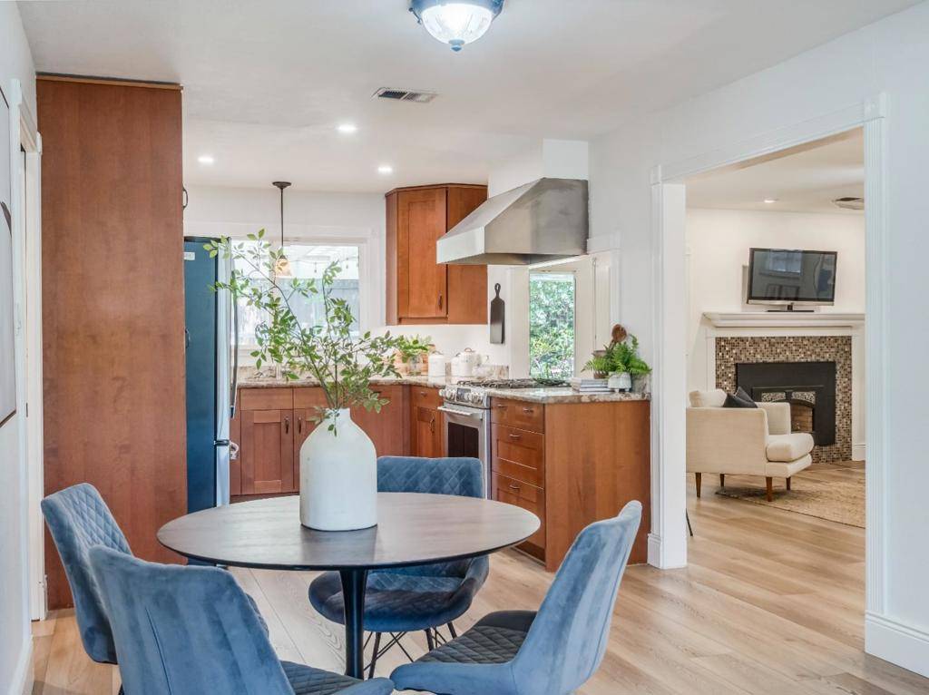 Morgan Hill, CA 95037,385 W Dunne AVE