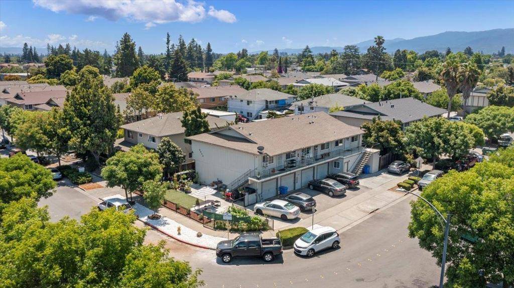 San Jose, CA 95117,3830 Underwood DR