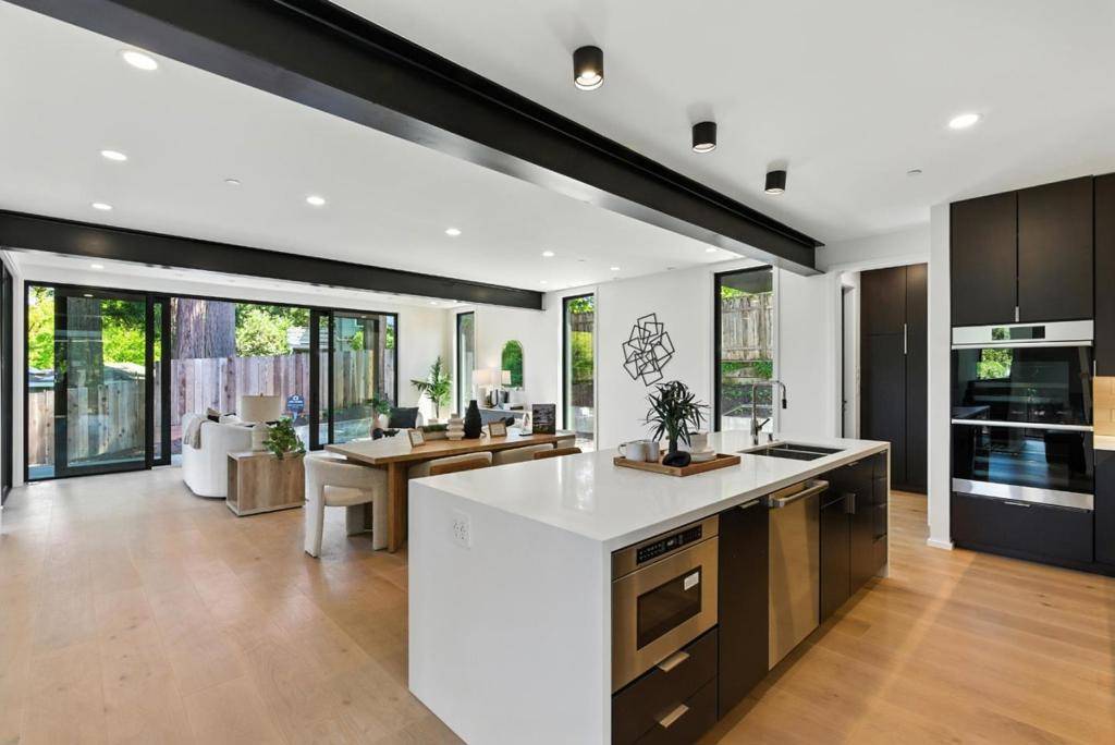 Portola Valley, CA 94028,369 La Cuesta DR