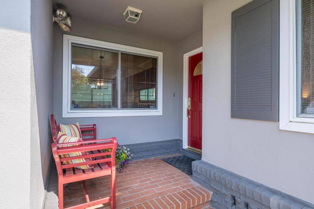 San Bruno, CA 94066,2940 Oakmont DR