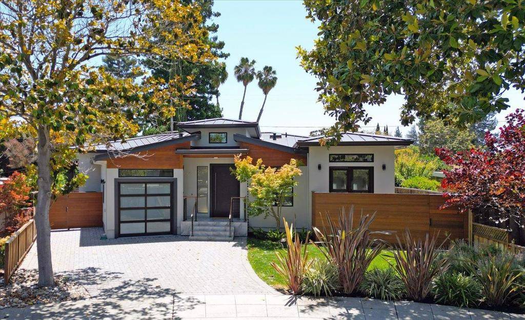 Palo Alto, CA 94303,926 Colonial LN
