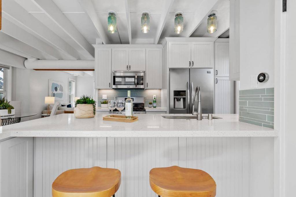 Santa Cruz, CA 95062,214 Brook AVE