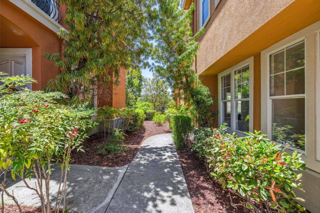 San Jose, CA 95138,5365 SILVER KNOLL CT