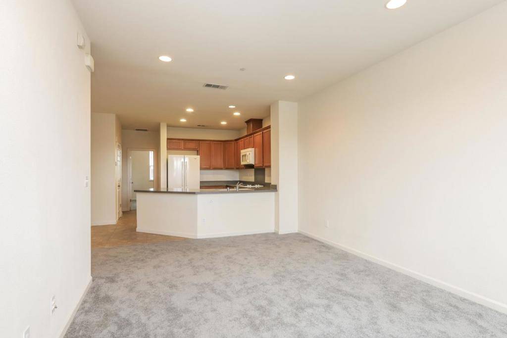 Hayward, CA 94541,131 Burbank ST