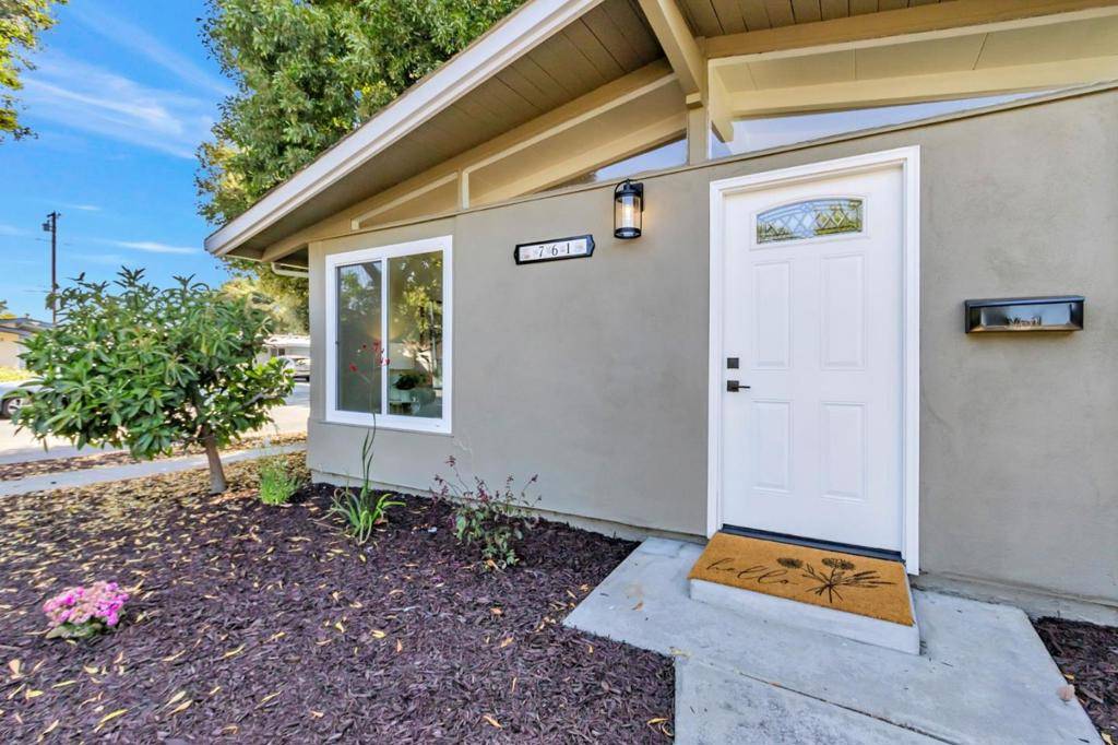 Sunnyvale, CA 94089,761 Lakeknoll DR