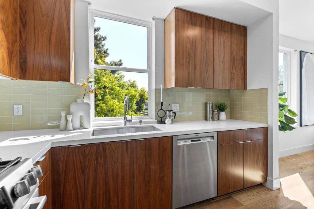 Mountain View, CA 94040,1101 W El Camino Real #219