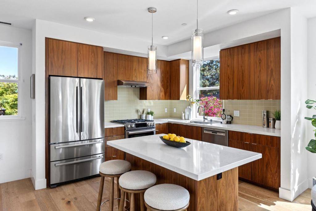 Mountain View, CA 94040,1101 W El Camino Real #219