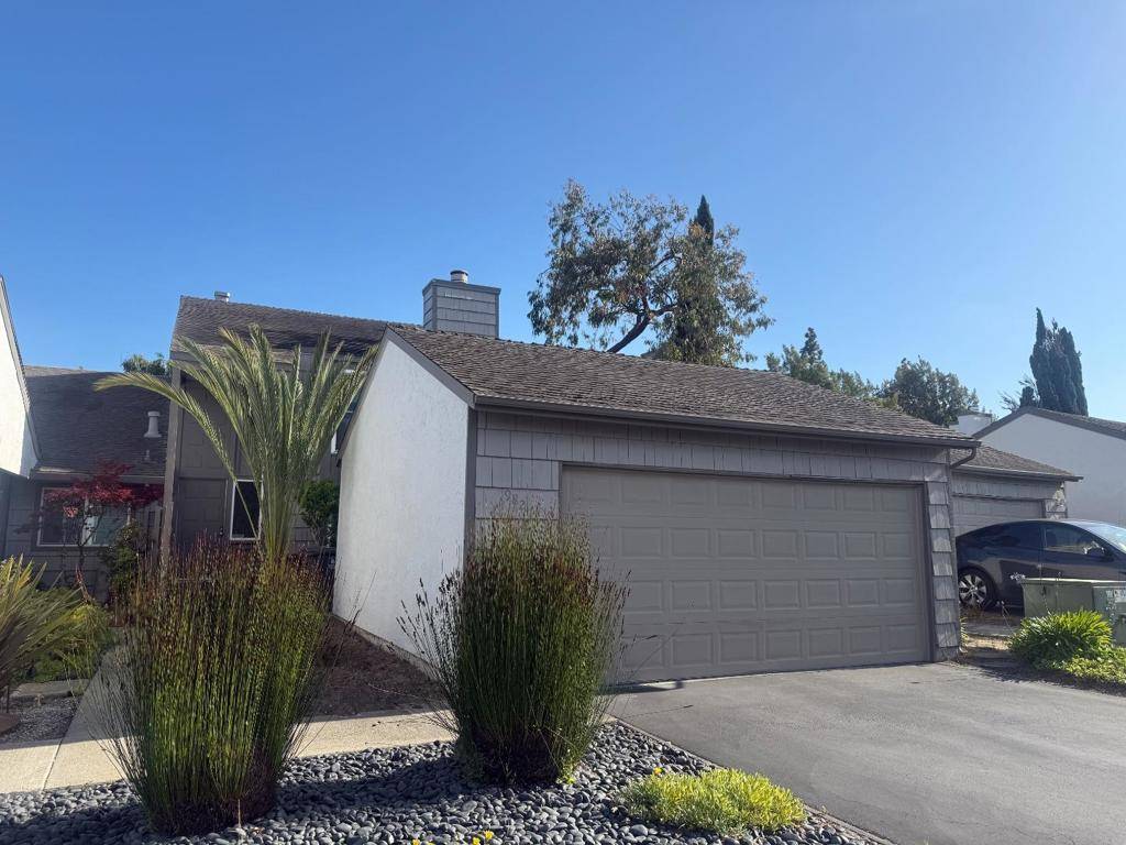 Foster City, CA 94404,982 Marquette LN