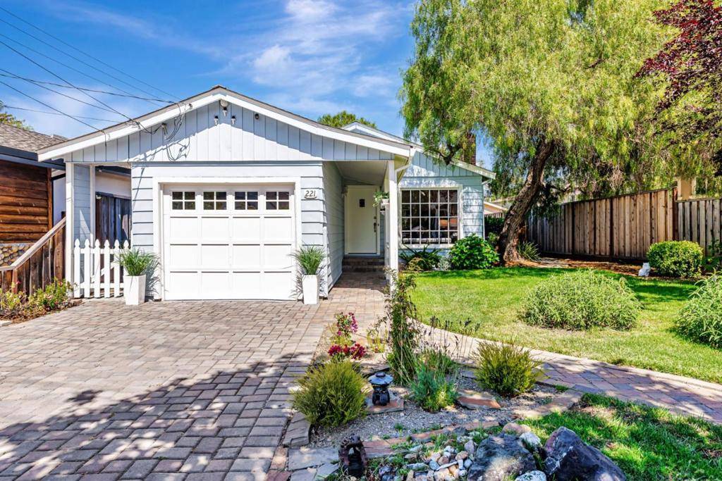Redwood City, CA 94062,221 Hillview AVE