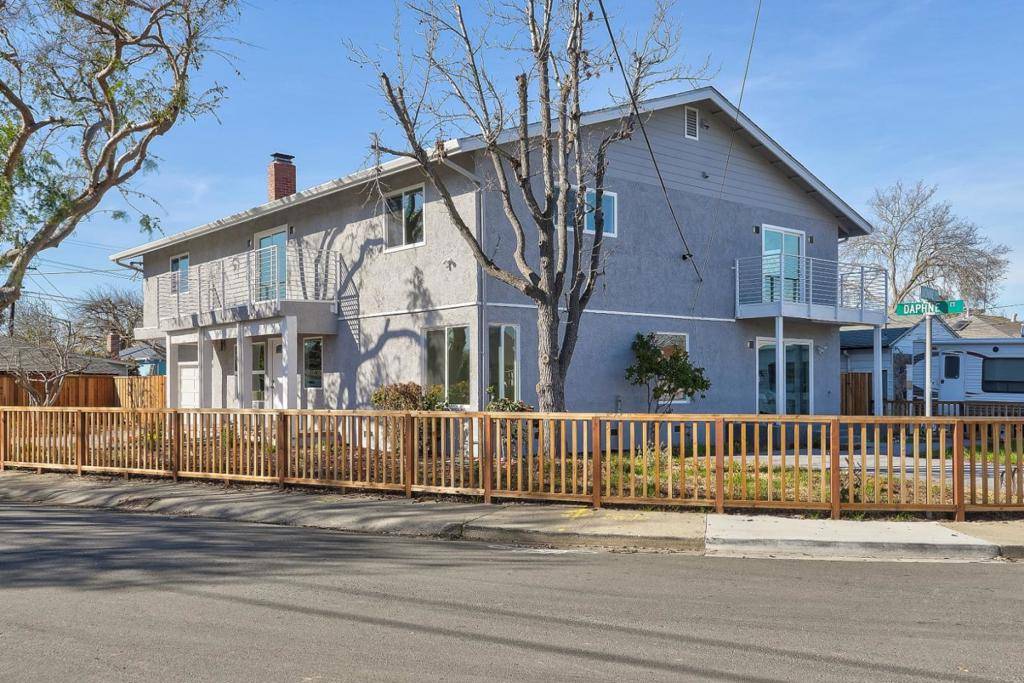 East Palo Alto, CA 94303,116 Daphne WAY