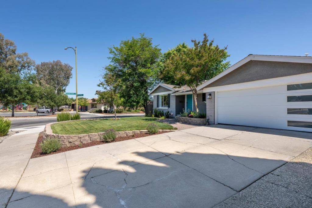 San Jose, CA 95136,4904 Barron Park DR