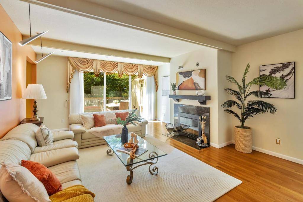 Menlo Park, CA 94025,574 Sand Hill CIR