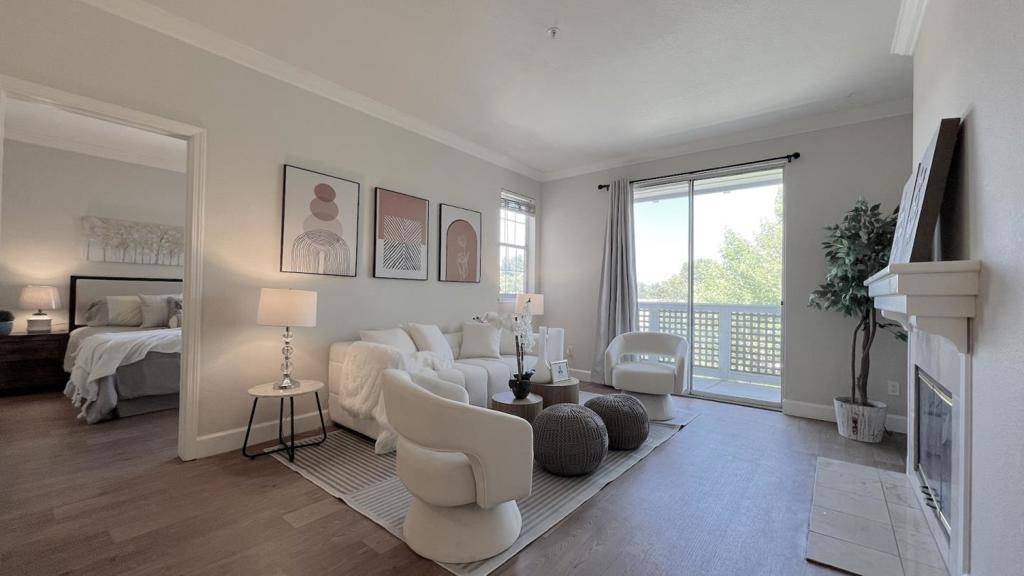 Sunnyvale, CA 94085,250 Santa Fe TER #217