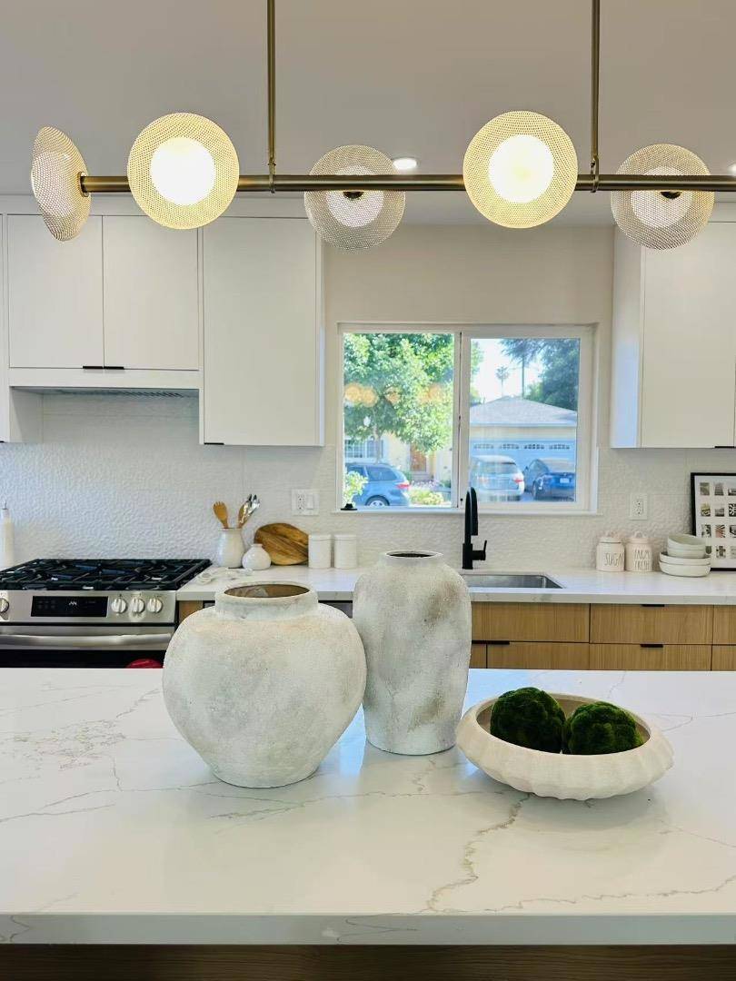 Sunnyvale, CA 94087,1129 Lexington DR