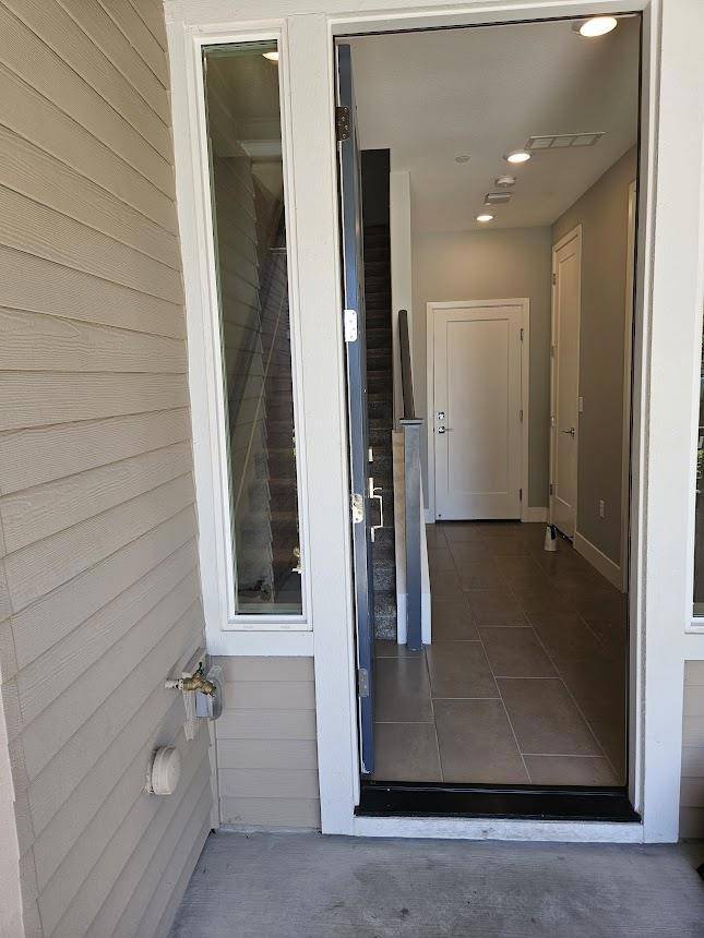 Mountain View, CA 94040,122 Ranch LN